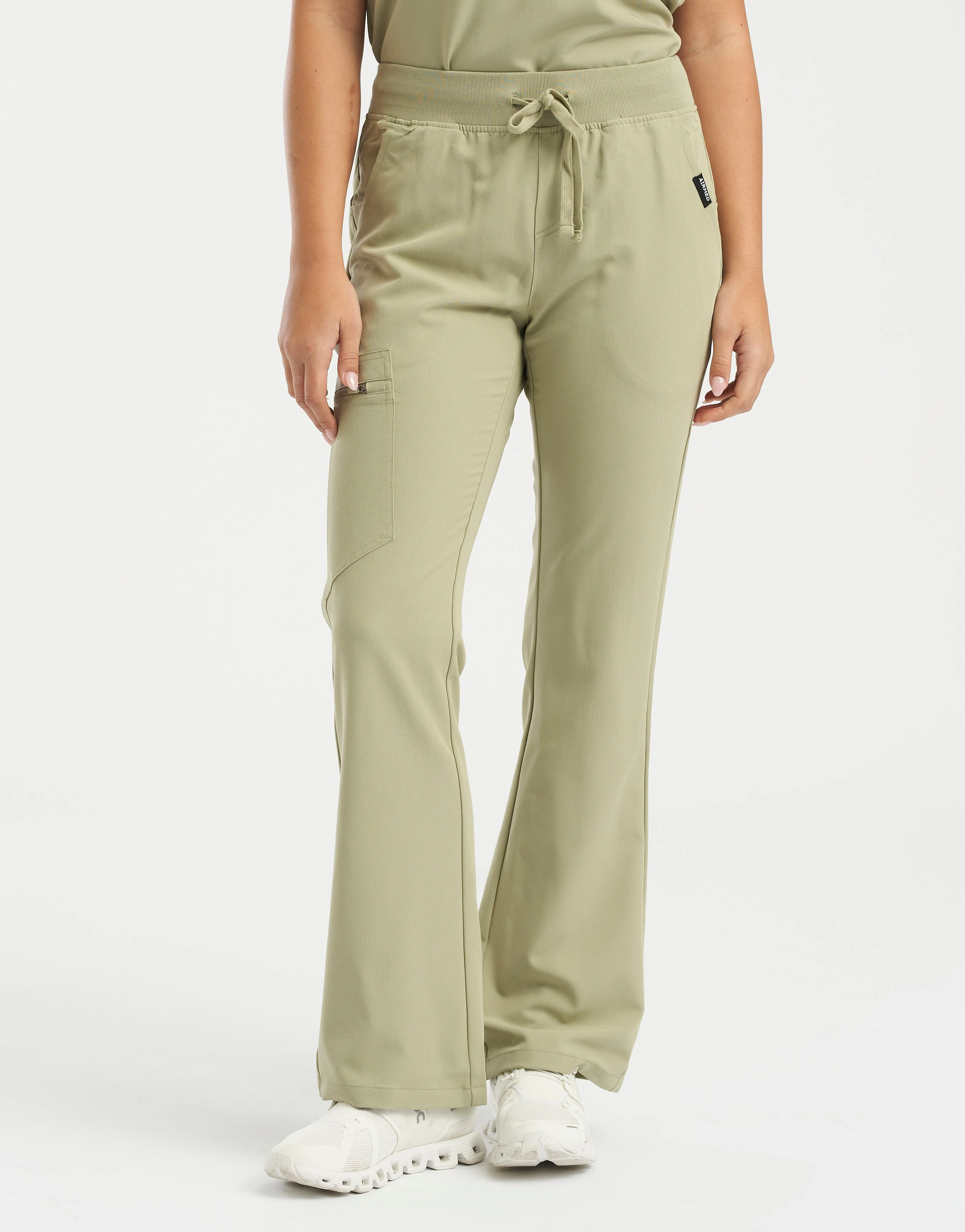 Essential Flare Scrub Pants - Matcha